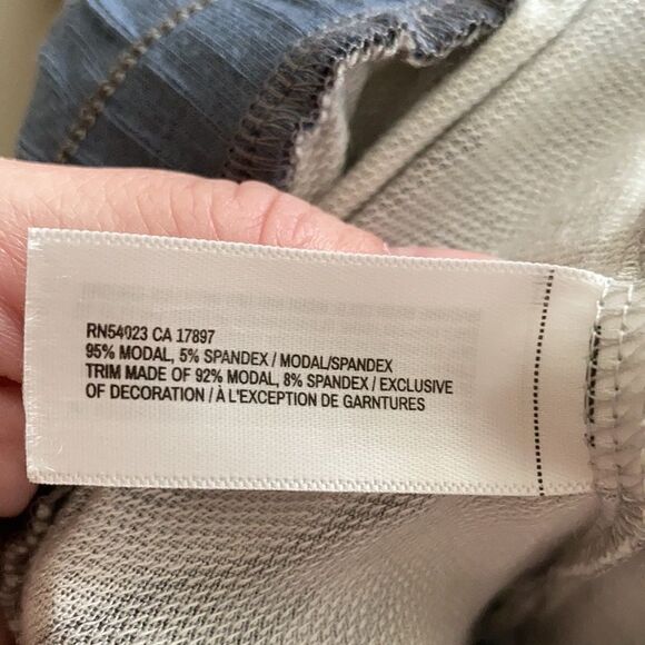 Banana Republic Camo Jogger - Picture 8 of 8